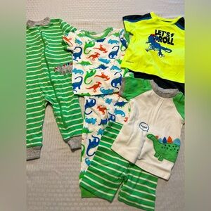Baby bundle of dinosaur themed clothes 🦖🦕